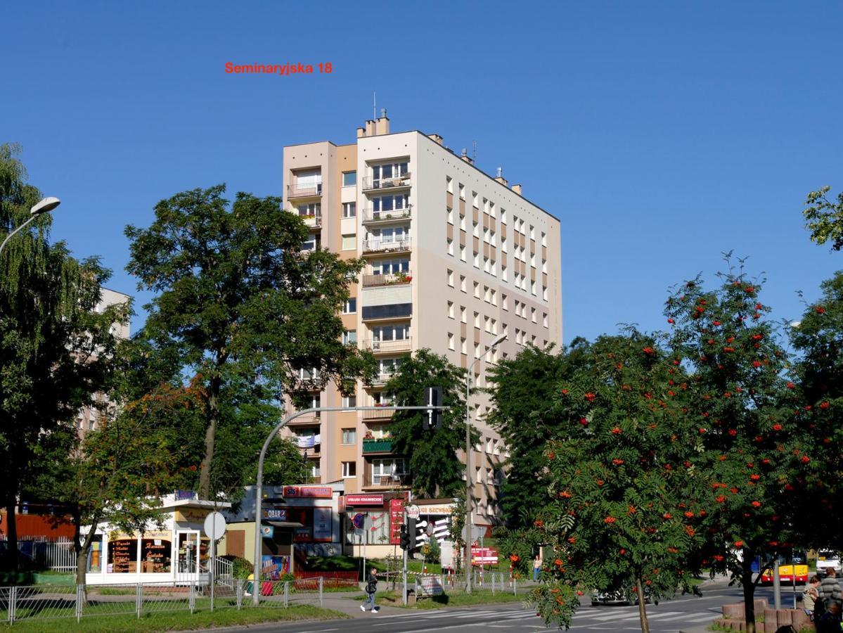 Lokum Seminaryjska Apartament Z Darmowym Parkingiem Κίελτσε Εξωτερικό φωτογραφία